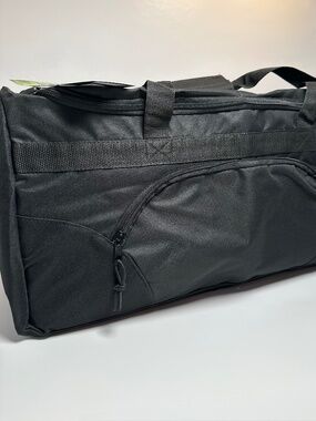 Trailmaker 22” Duffle Bag NEW | All Black Gym Travel Bag | Lightweight Weekender